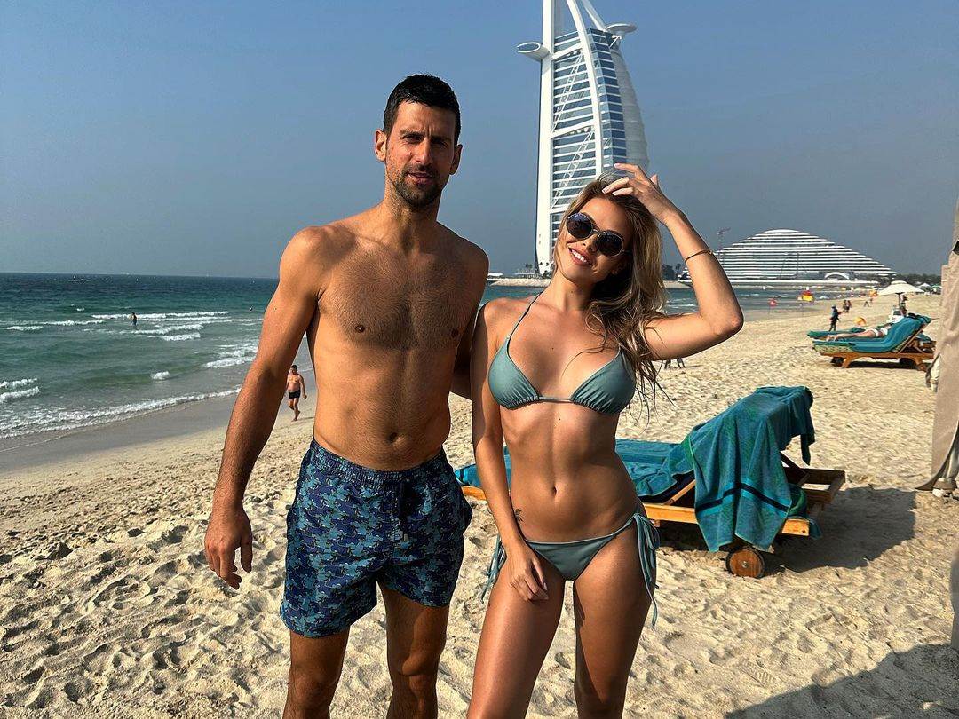  Novak Đoković pored lepotice u Dubaiju fotografije 