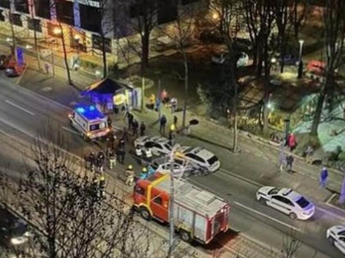  Povređena četiri policajca u sudaru na Bulevaru kralja Aleksandra 