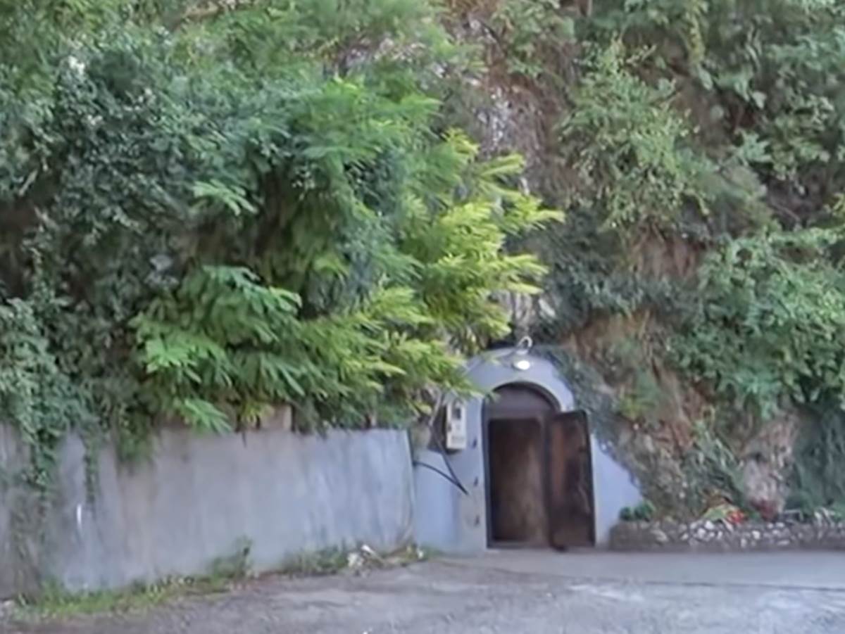 Tajni podzemni grad Kamena devojka grad u Malom Zvorniku 