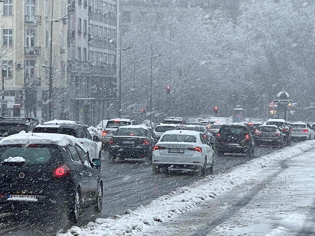  Upozorenje na ledenu kišu i sneg u Srbiji 