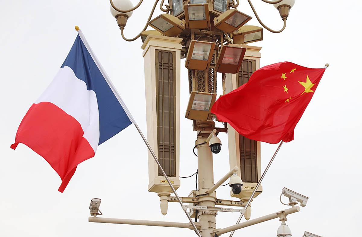  Kina je spremna da uputi zajednički apel sa Francuskom za političko rešenje krize u Ukraj 