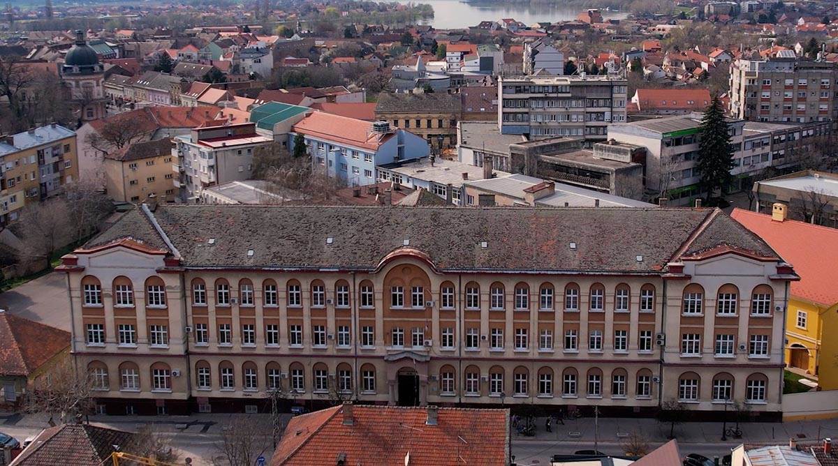 Sremska Mitrovica: GIMNAZIJA OBELEŽAVA 185 GODINA -  tradicija spojena sa modernim obrazovanjem
 