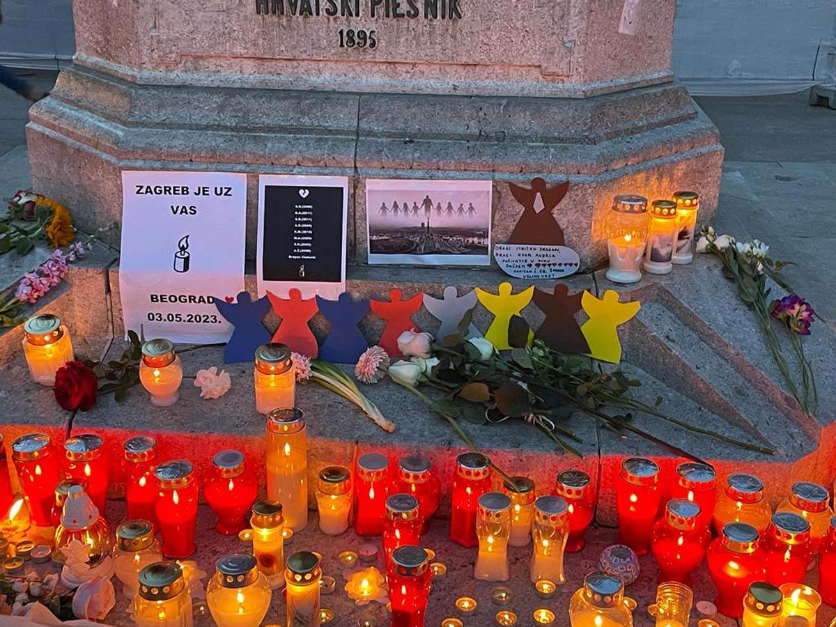  U Zagrebu pale sveće za ubijene đake u Beogradu 