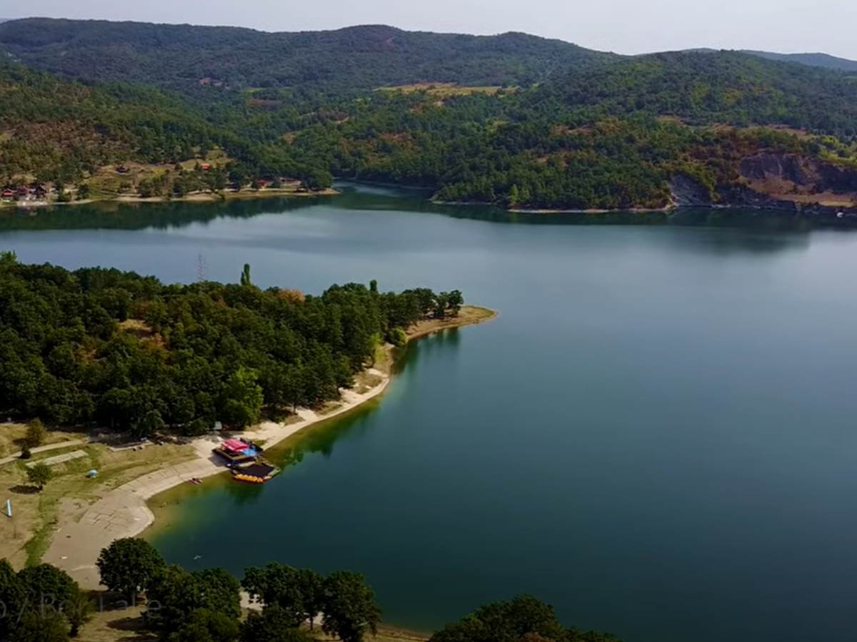 Srpski Loh Nes u Borskom jezeru 