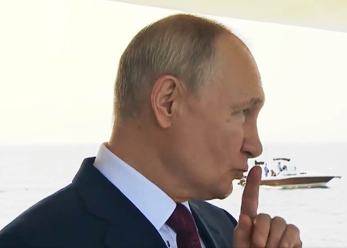  Putin ućutkao ženu zbog himne Rusije 