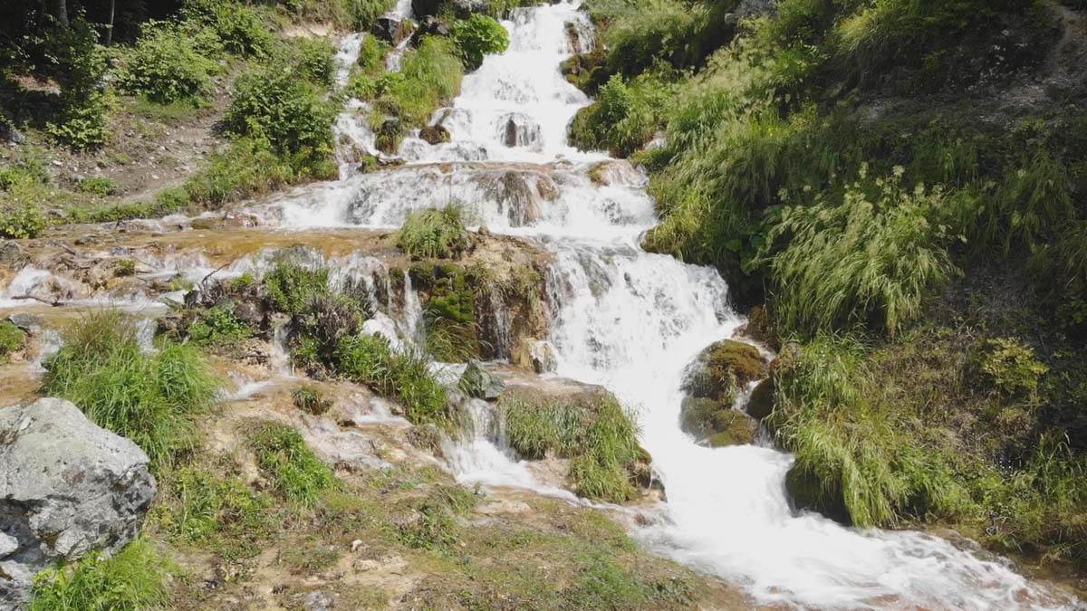  Veličanstveni vodopad na reci Sopotnici na planini Jadovnik 