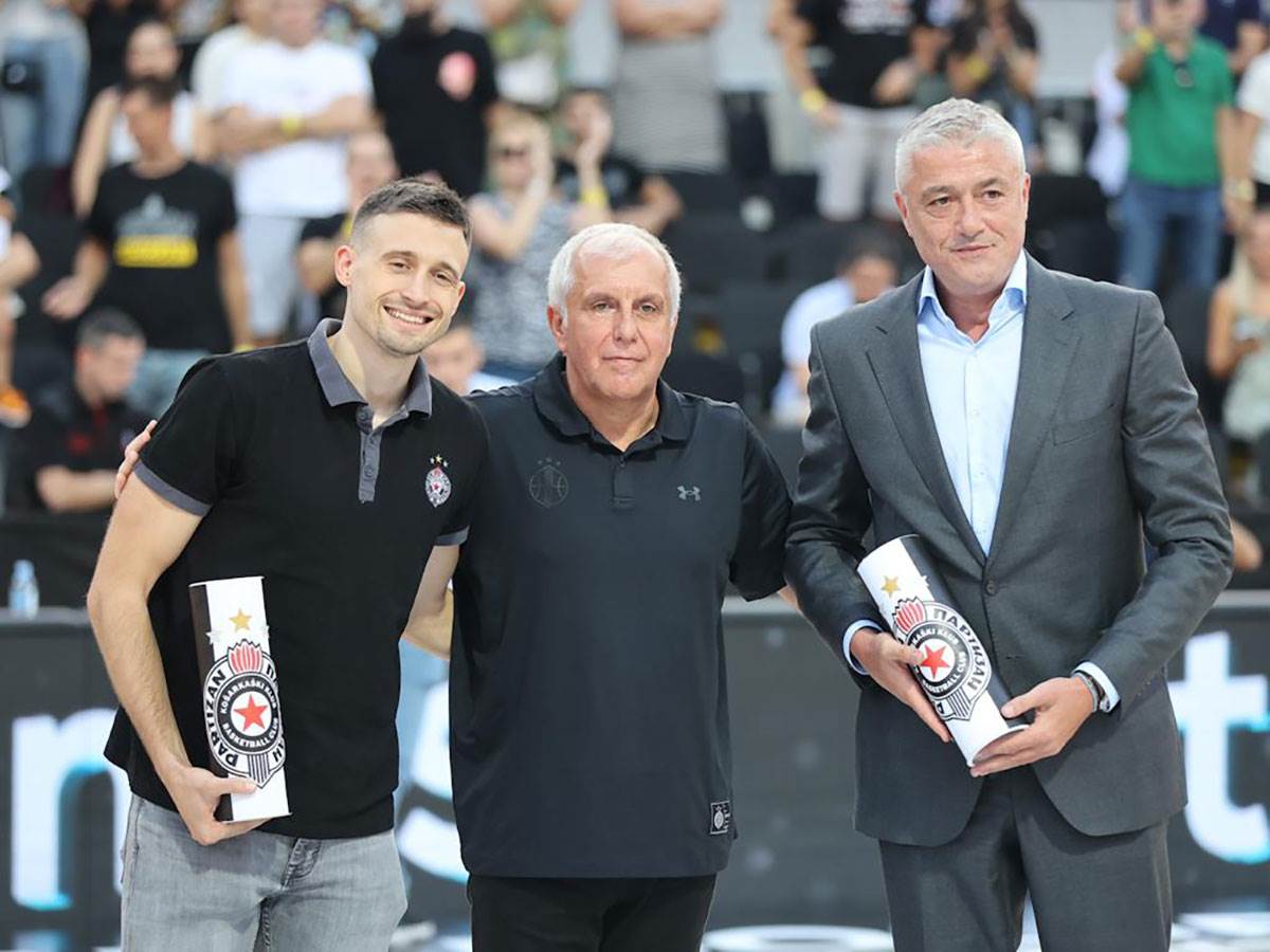  Aleksa Avramović igra za Partizan na ABA Superkupu 