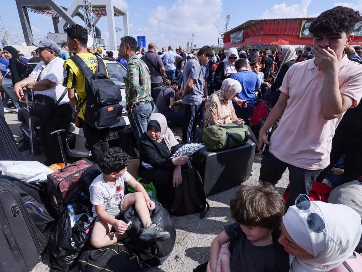  Dečak sa britanskim pasošem u Gazi 