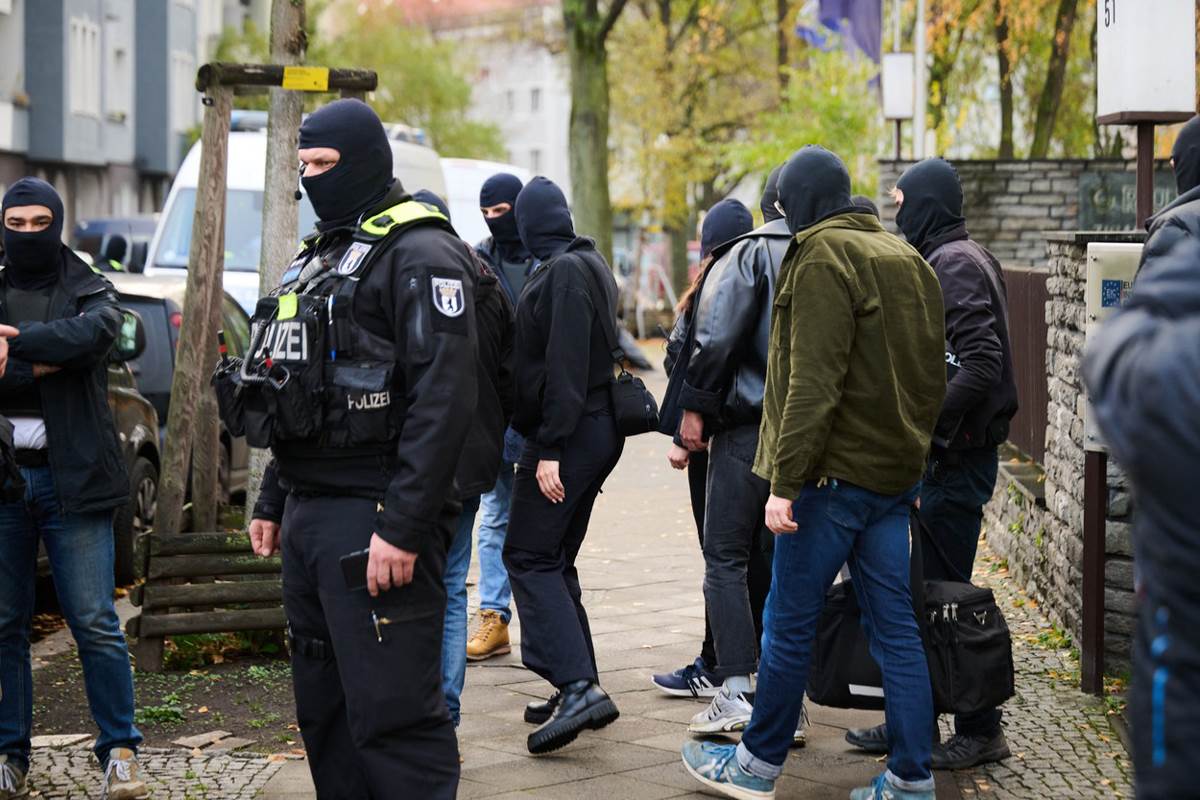  Velika akcija Nemačke, upadaju u islamske centre 