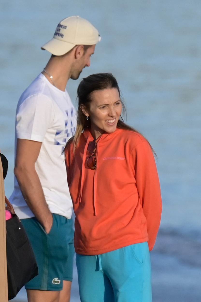  Novak Đoković na plaži u Marbelji sa porodicom 