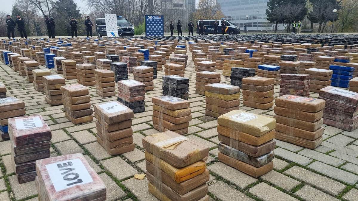  Balkanskom kartelu zaplenjeno 11 tona kokaina koji su krili u tunjevini 