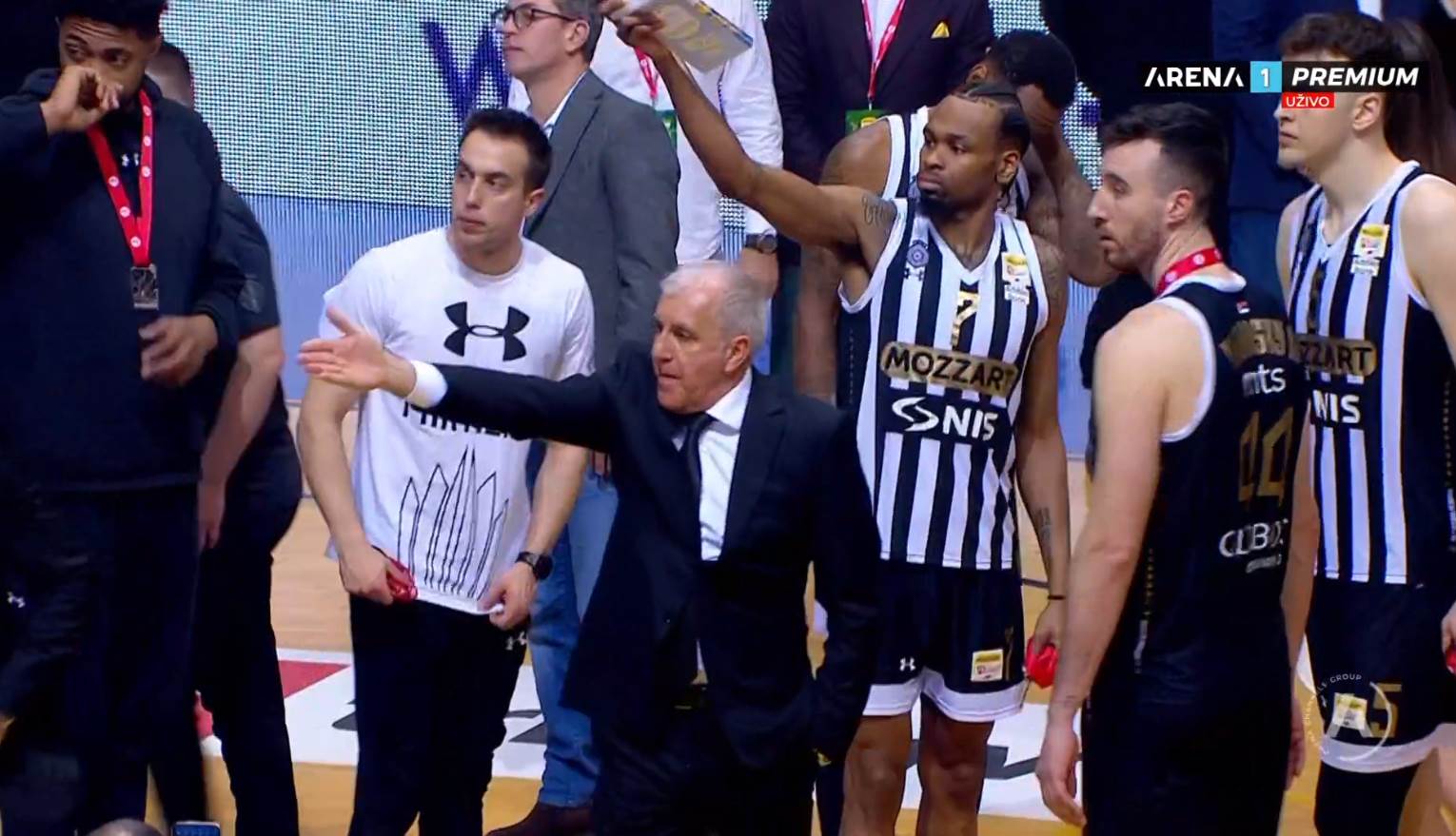  Željko Obradović vratio igrače Partizana na teren 