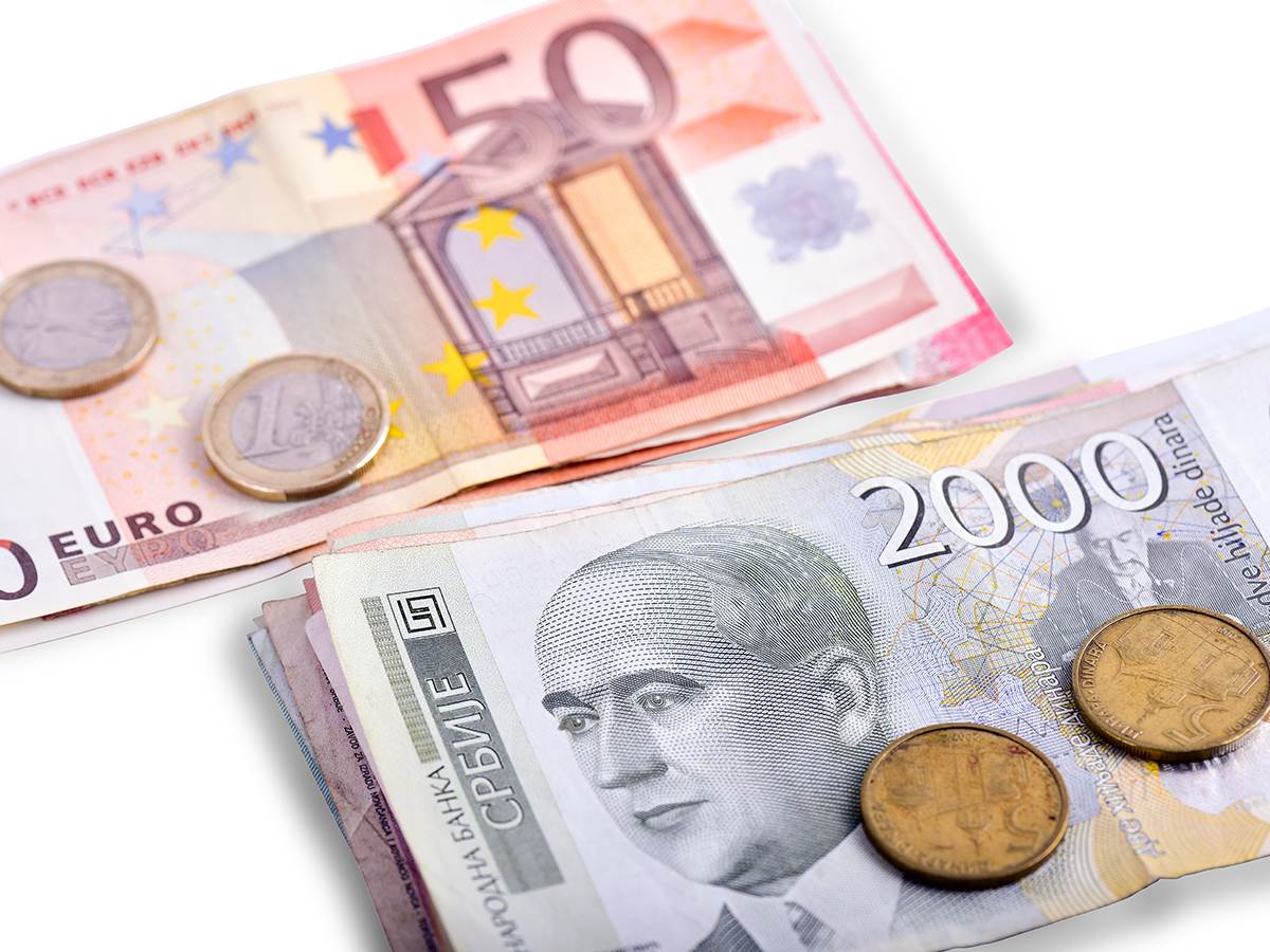  Srednji kurs evra 1. maj 2024. 
