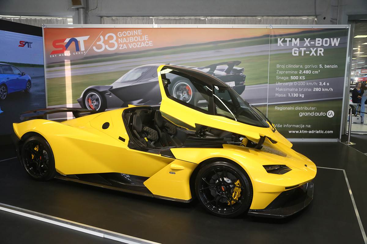 &#34;Žuti monstrum&#34; od 400.000 evra pokupio sve poglede! Najskuplji automobil na ovogodišnjem Sajmu automobila (foto)