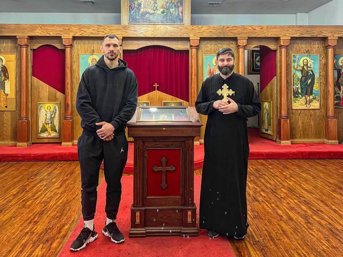  Aleksandar Rakić posetio crkvu pred MMA borbu 