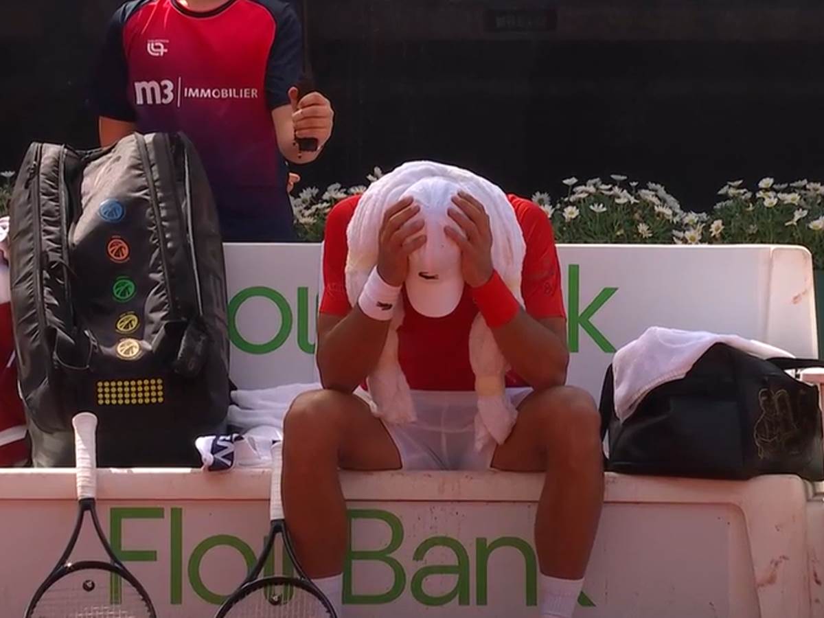  Novak se povredio u Ženevi 