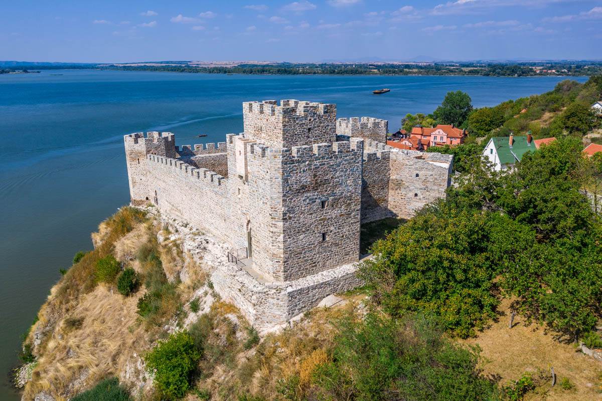  Ramska tvrđava na obali Dunava izgrađena u 15. veku 
