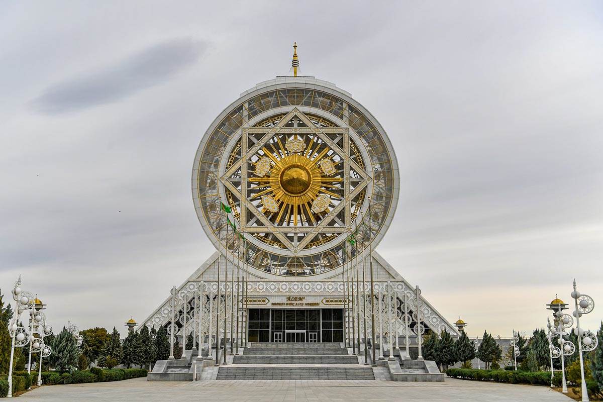  Turkmenistan i mermerni grad Ašgabat 