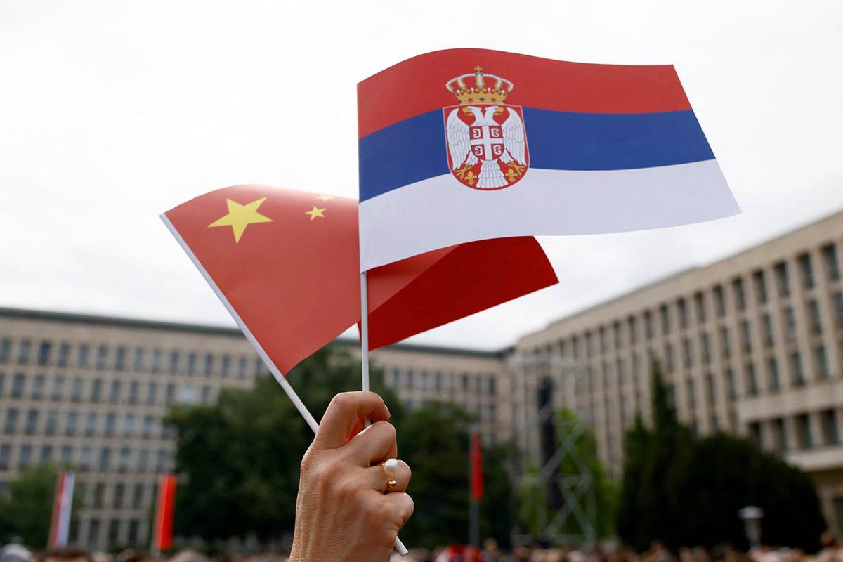  zastava Srbije i Kine 