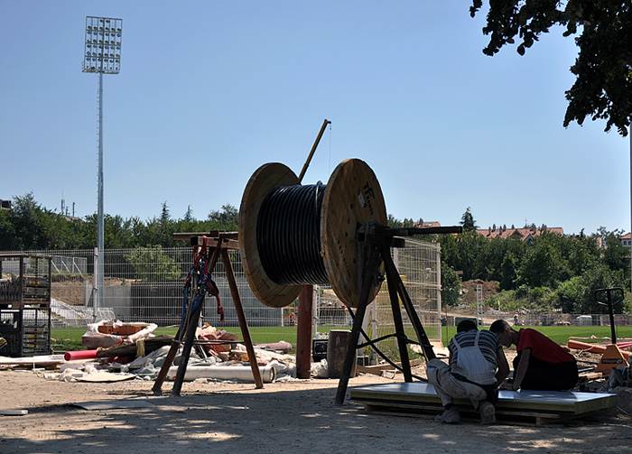  Produžnim kablom od 650 metara doveo struju na svoj ranč u Hrvatskoj 