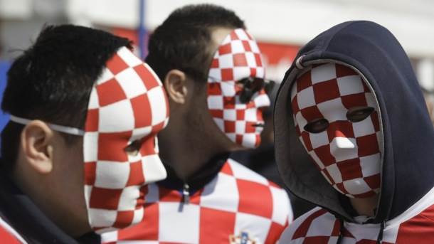  Policija: STOP hrvatskim navijačima 