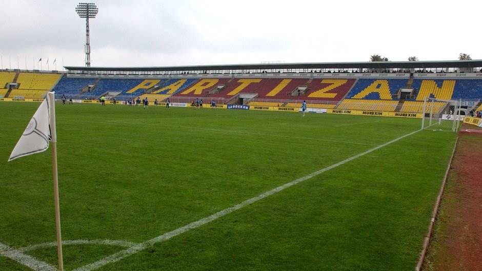 Šutanovac: Stadion nelegalno predat Partizanu 