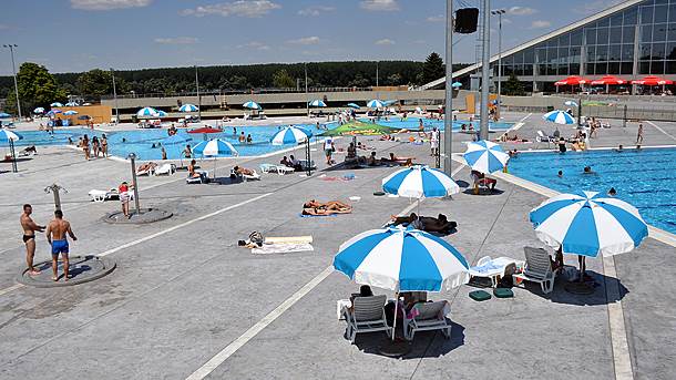  Sezona kupanja na bazenima u Beogradu već od 5.juna 