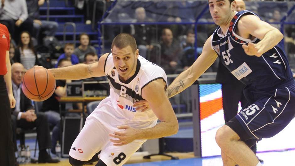  Aleksandar Pavlović debitovao za Partizan 