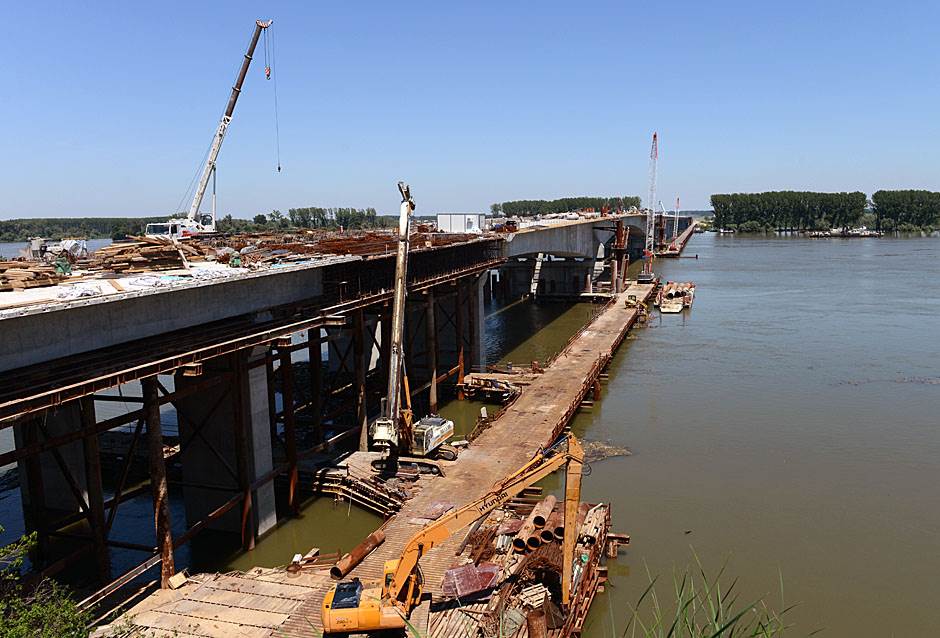  Premijeri Srbije i Kine otvaraju most Zemun-Borča 