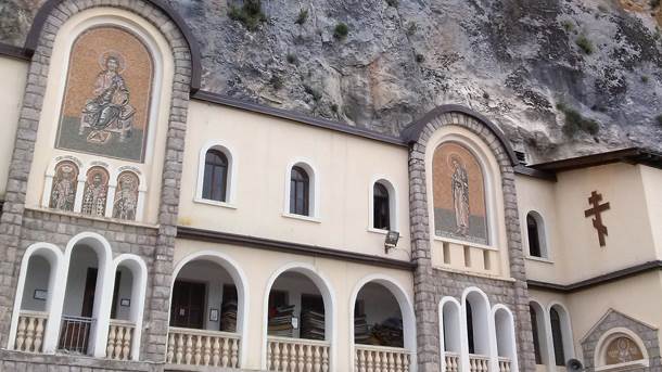 Sveti Vasilije Ostroški čudotvorac - manastir Ostrog 