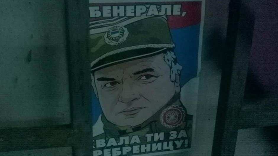  U Beogradu osvanuo plakat: Đenerale, hvala ti za Srebrenicu 