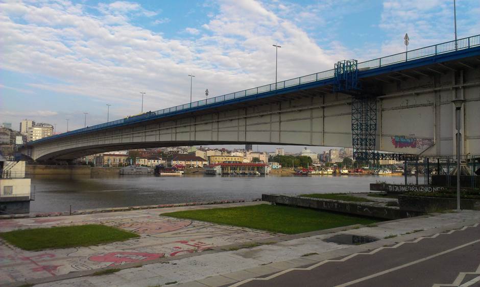  Beograd: Ispod Brankovog mosta spasen stariji muškarac 