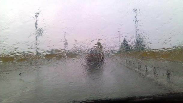  Kiša otežava vožnju, neprohodni putevi ka Kladovu 
