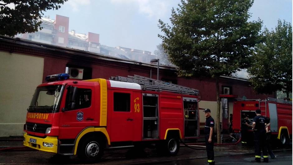  Beograd: Veliki požar, gori "Depo" u Bulevaru 