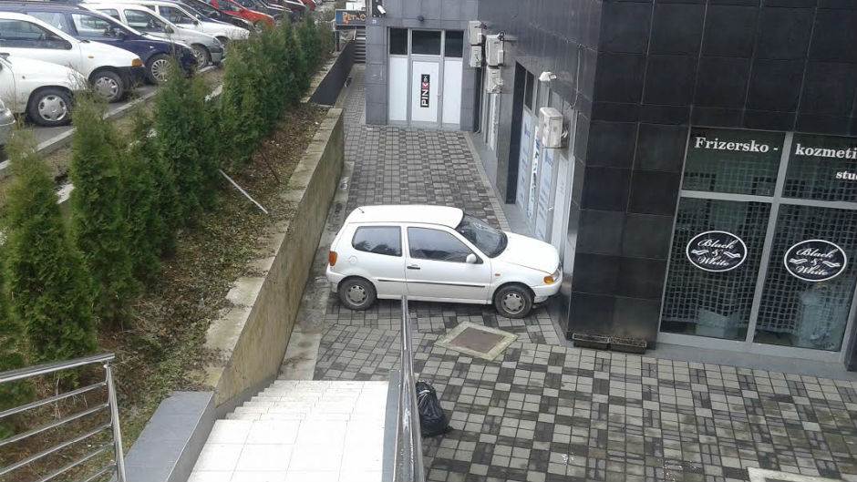  Banjalučko parkiranje automobila 