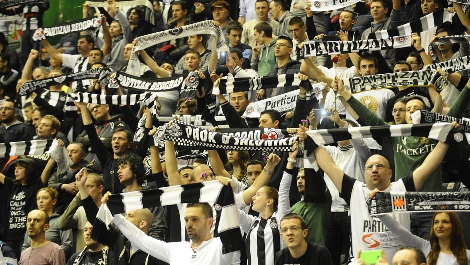  Navijači iz inostranstva prikupili novčanu pomoć za KK Partizan 