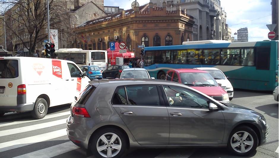  Još jedan saobraćajni koplaps petkom u Beogradu 