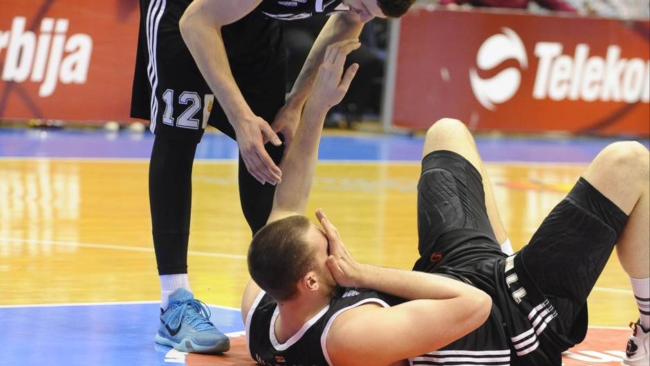  PARTIZAN: Milutinović povredio oko, Pavlović povraćao 