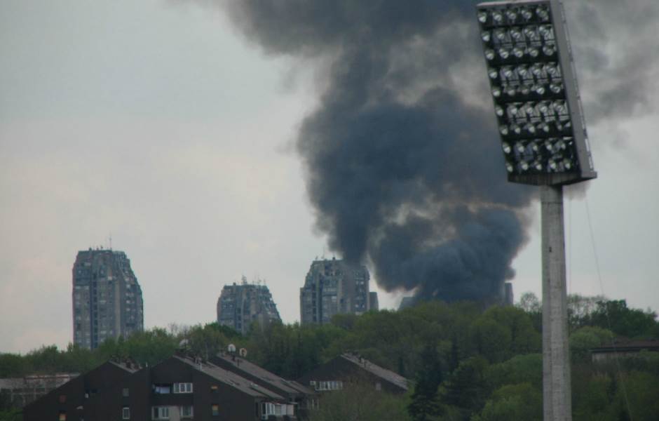  Požar na stadionu FK Rad 