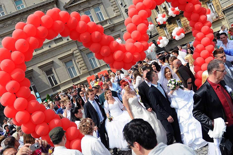  Kolektivno venčanje u Beogradu: Venčalo se 50 parova 