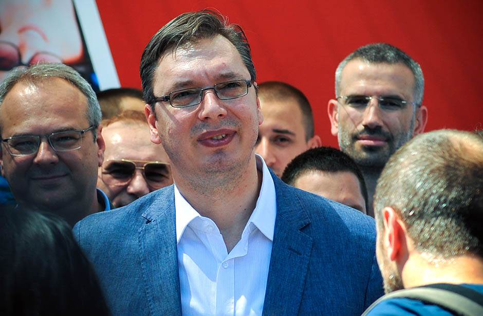  Vučić: Svaka čast vateroplistima 