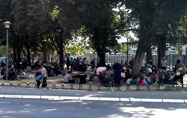  Azilanti okupirali park u Karađorđevoj 