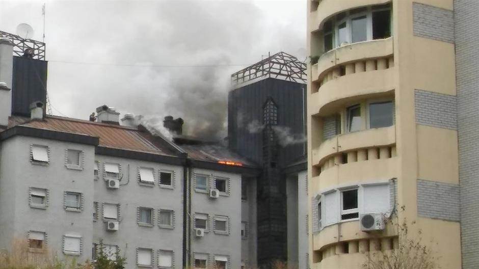  Beograd: Požar u potkrovlju, nema povređenih 