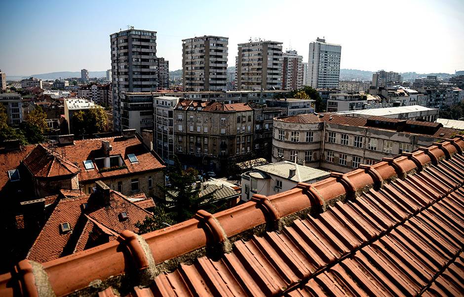  Beograd - Pao sa zgrade 