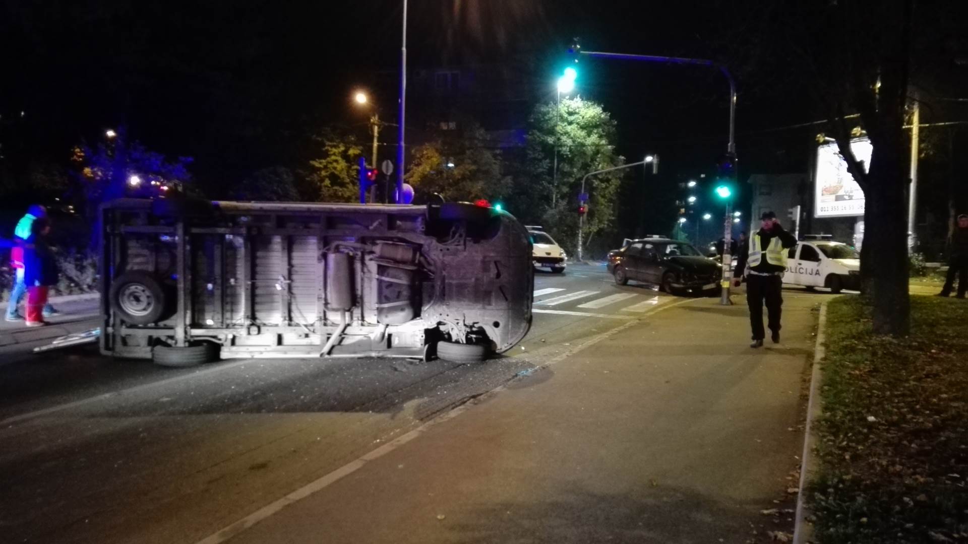  Beograd - Udes na Topčideru - devojka udarila u autobus  