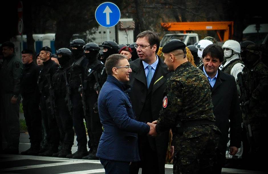  Aleksandar Vučić i Stefanović s predstavnicima policijskog sindikata 