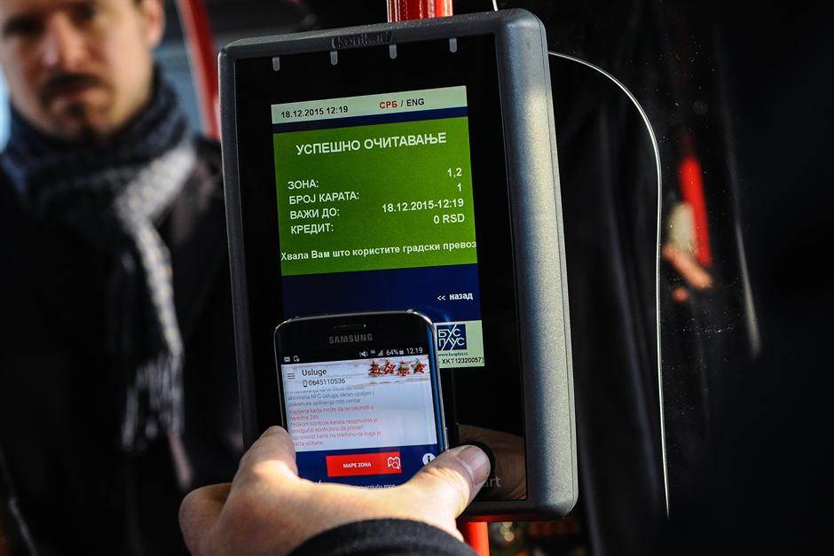  London: Apex Bus plus nagrađen za naplatu karata za prevoz pametnim telefonom 