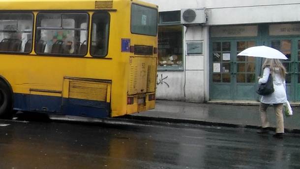  Beograd - Ukrao autobus GSP-a, pa udario ženu na biciklu 