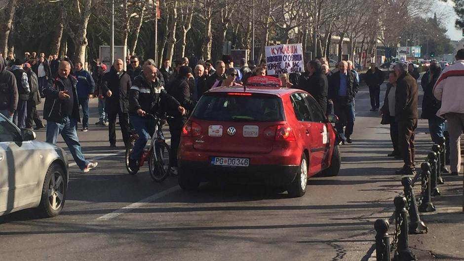  Podgorica - Demonstranti DF-a i danas blokirali saobraćaj 