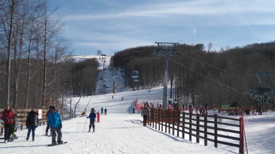  Skijanje na Kopaoniku jeftinije ski karte za 20 odsto 